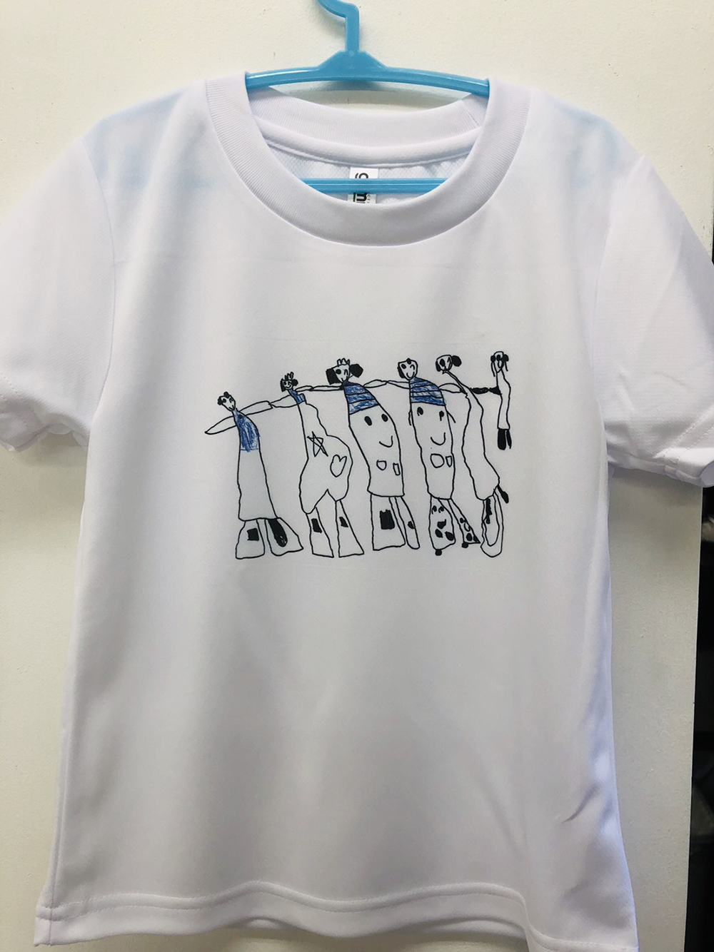 お子様の描かれた可愛い絵をオリジナルTシャツに　宝塚市の梅田　様