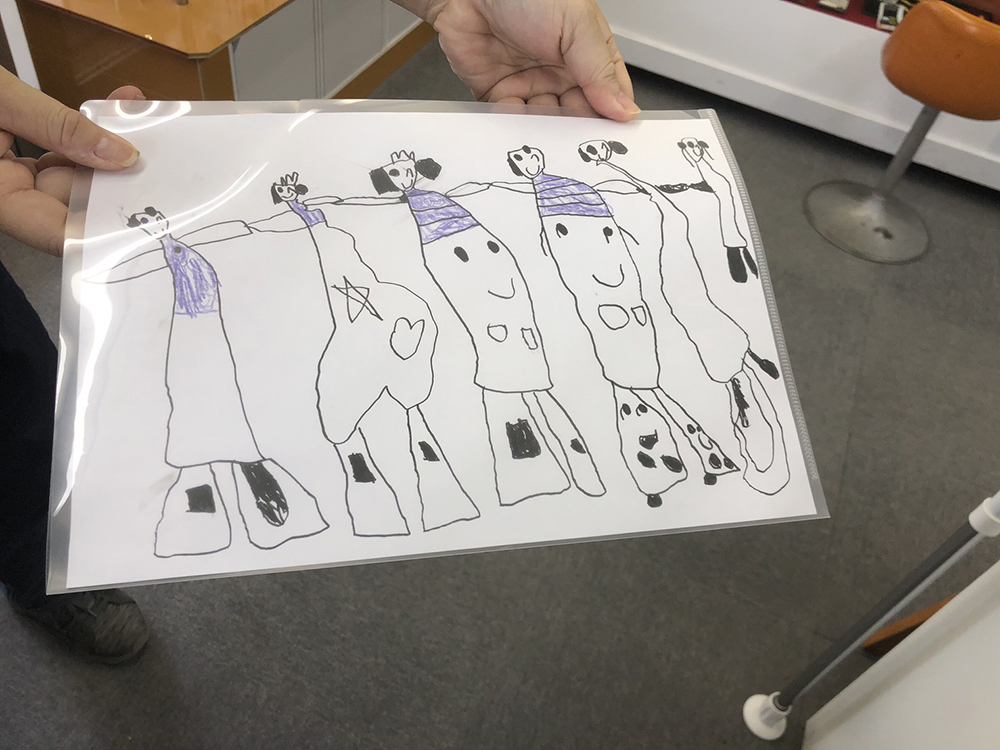 お子様の描かれた可愛い絵をオリジナルTシャツに　宝塚市の梅田　様