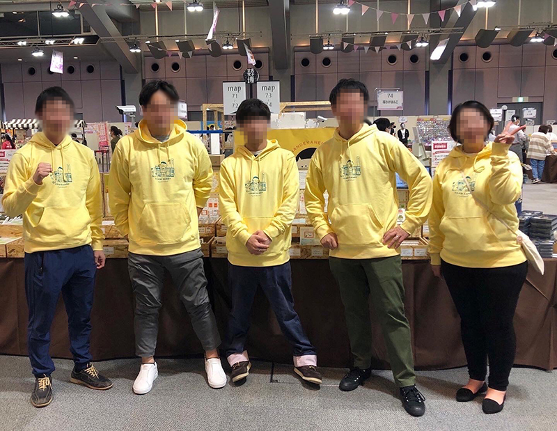パーカープリント　展示会出店用のユニフォーム　サンビー株式会社　様　フルカラーダイレクトプリント/パーカー